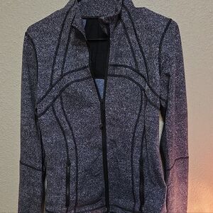 Womens Lululemon Size 8 Define Jacket, Fleece Like Material, Stretchy